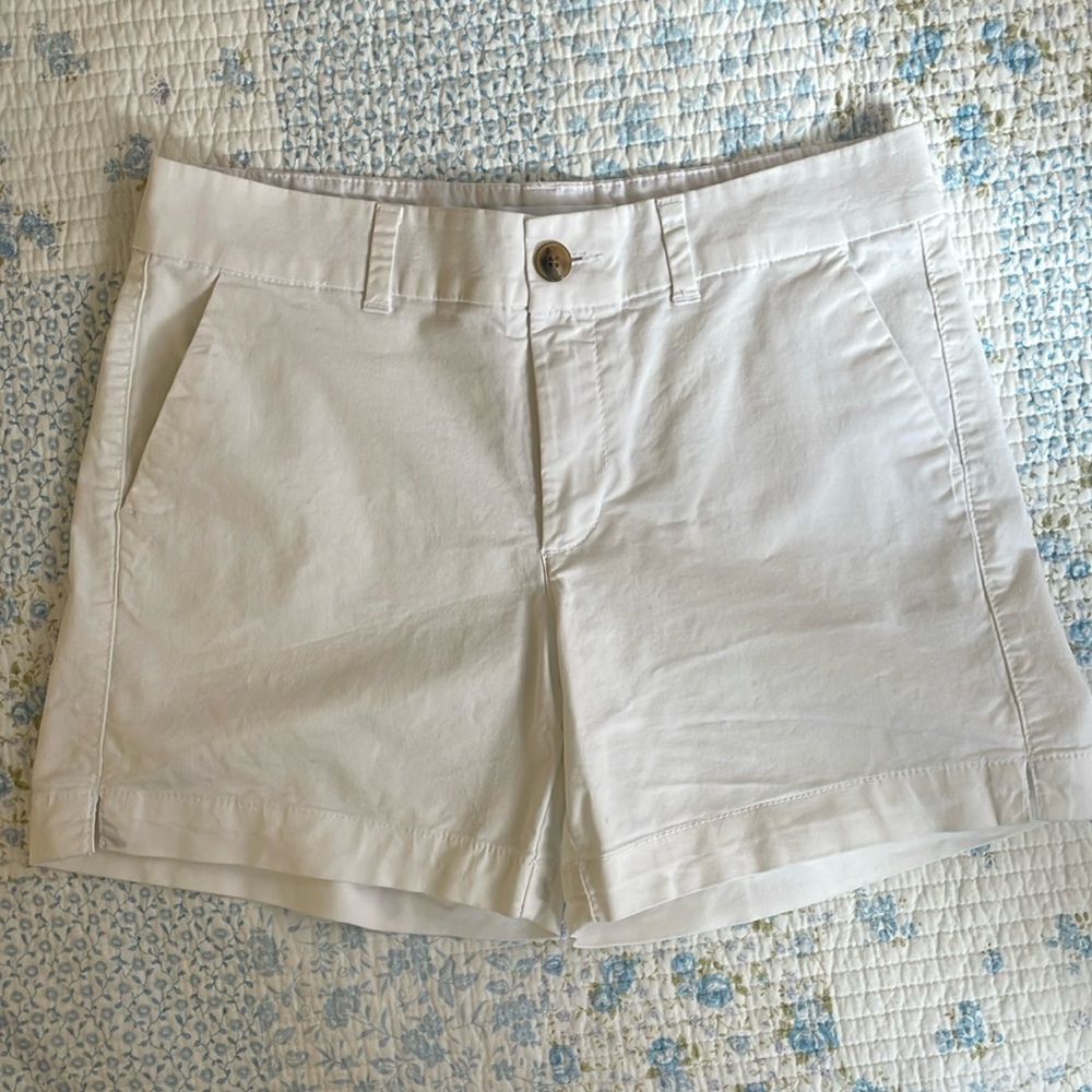 Old Navy white shorts